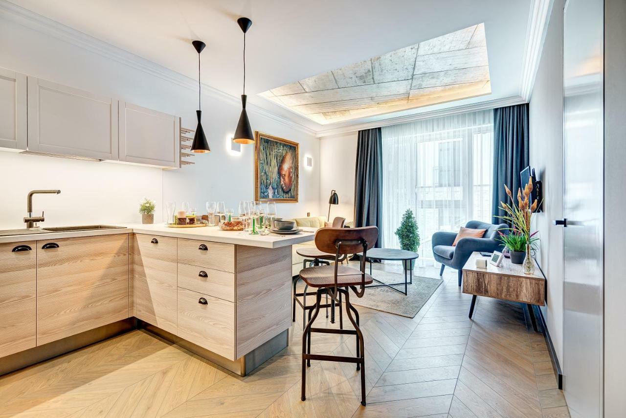 Happy Inn Presidential, Self Check-In, Parking In The Underground Garage VNO Eksteriør billede