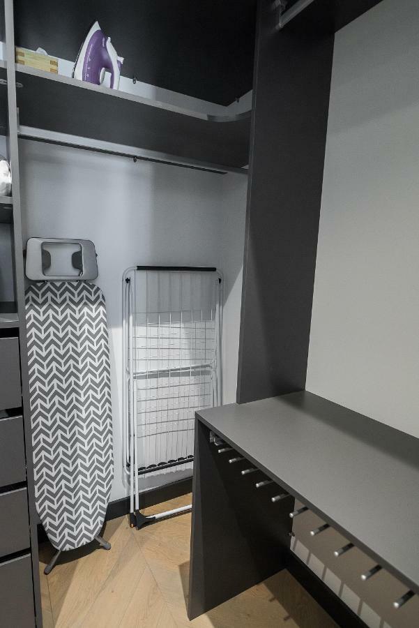 Happy Inn Presidential, Self Check-In, Parking In The Underground Garage VNO Eksteriør billede